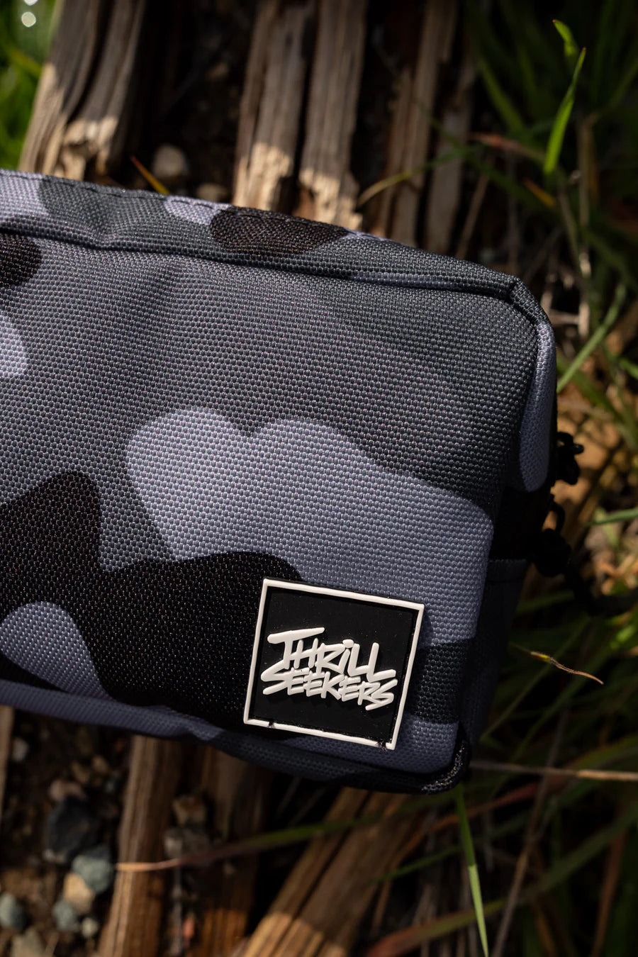 Thrill Seekers Bar Bag - BLACK CAMO