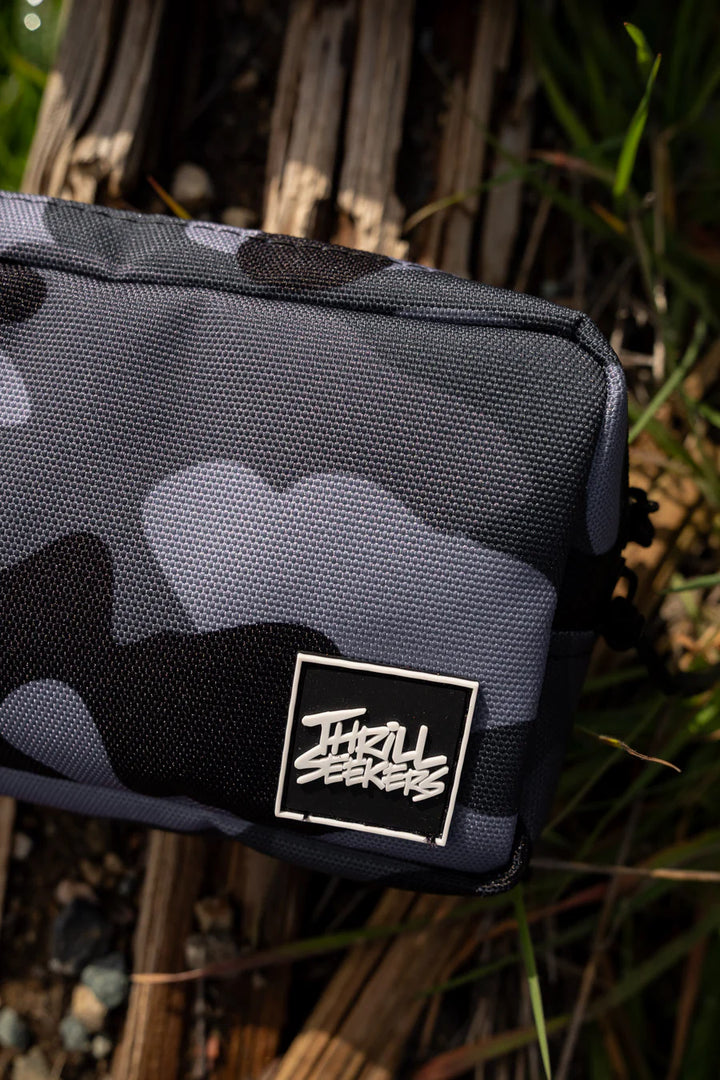 Thrill Seekers Bar Bag - BLACK CAMO